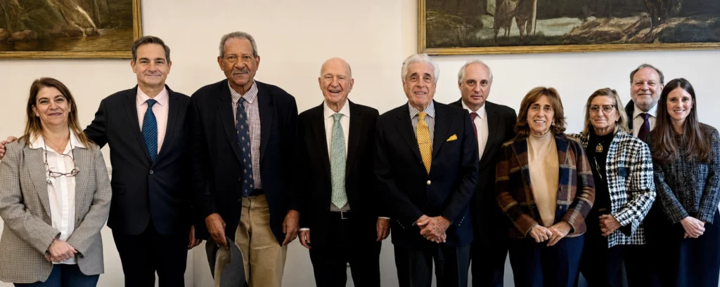 participantes del almuerzo de la AADC del día 24-6-24